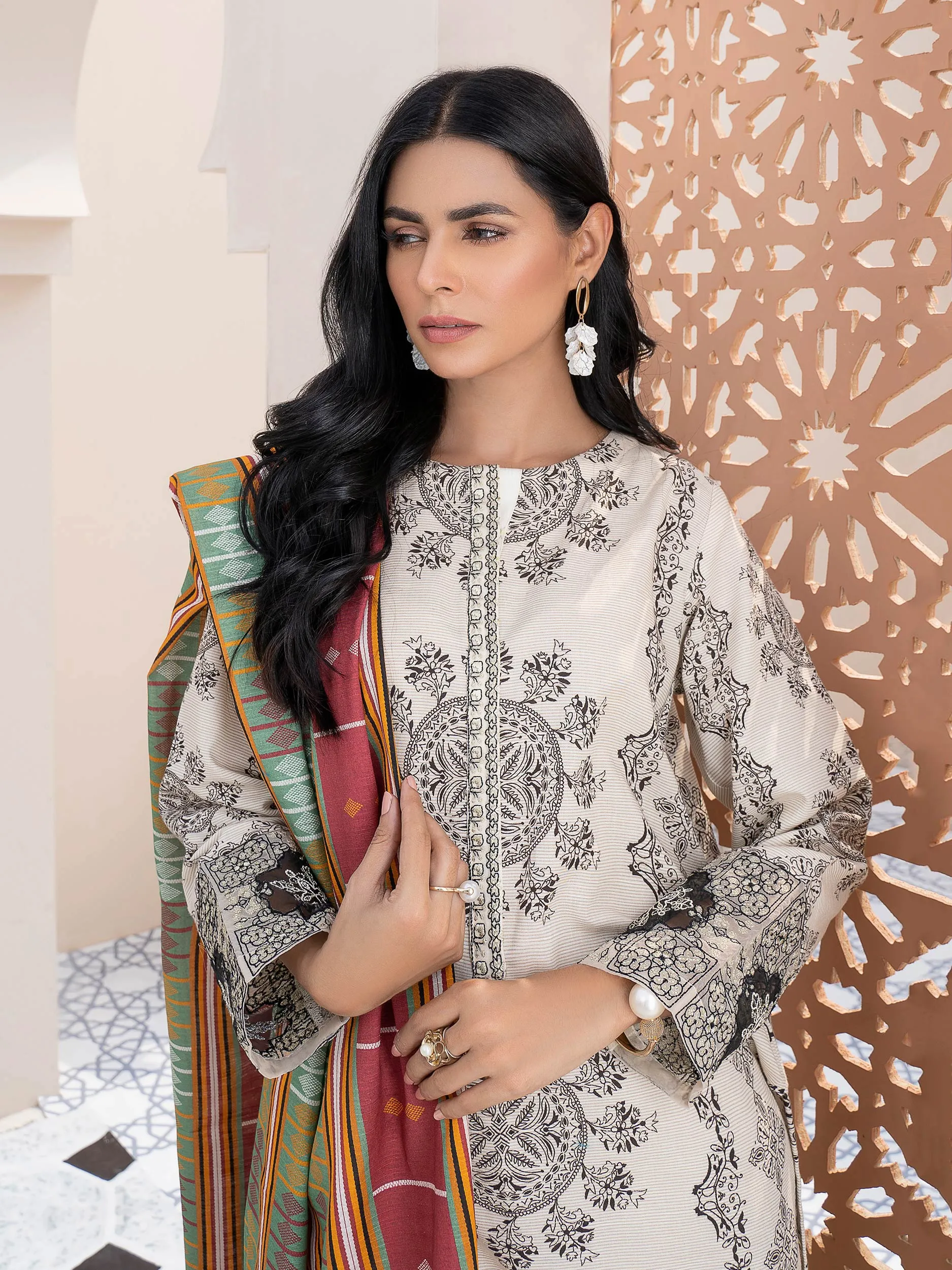 3 Piece Embroidered Khaddar Suit